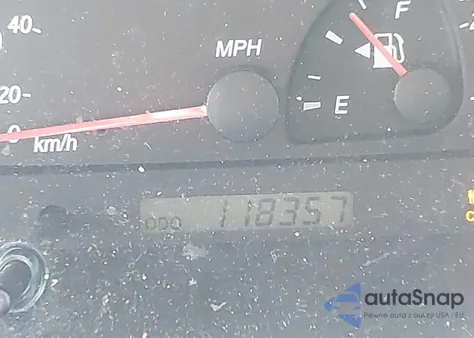 2004 Toyota Camry Le V6 from USA, damaged, VIN 4T1BF32KX4U069540